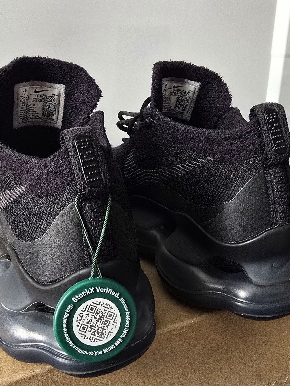 Nike Air Max Scorpion Flyknit Triple Black/Anthracite Women’s Size 7 | StockX - Picture 3 of 16